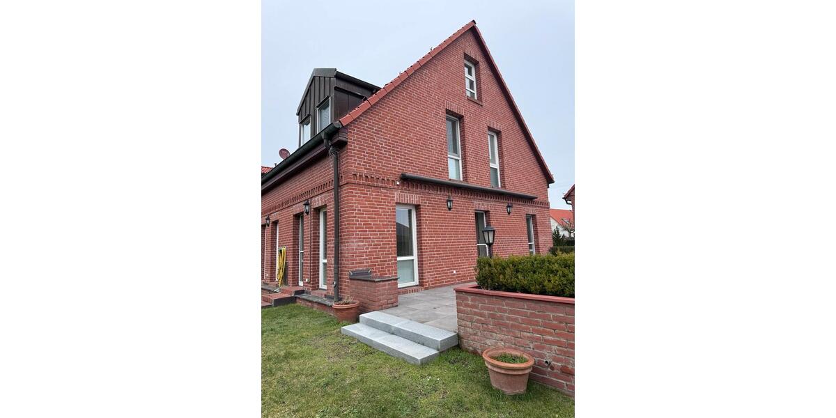 Reihenhaus Lindow (Mark) - 3 Zimmer, 152 m&sup2;, 2.100&euro; | Angebot:25365548