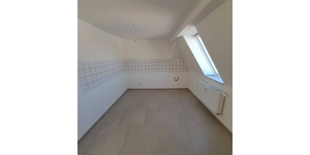 Helle 3-Zi DG Wohnung mit EBK in Stadtlage - Zimmer Zwickau Pölbitz | Angebot:23973934