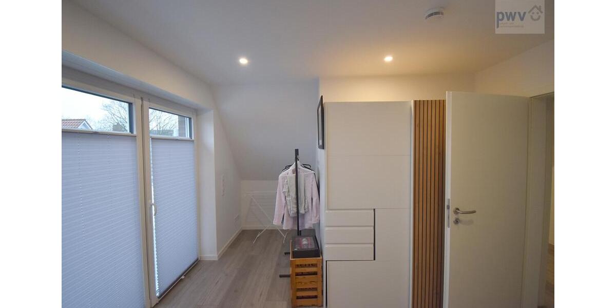 Dachgeschoßwohnung Norden - 3 Zimmer, 92 m&sup2;, 1.080&euro; | Angebot:24941654