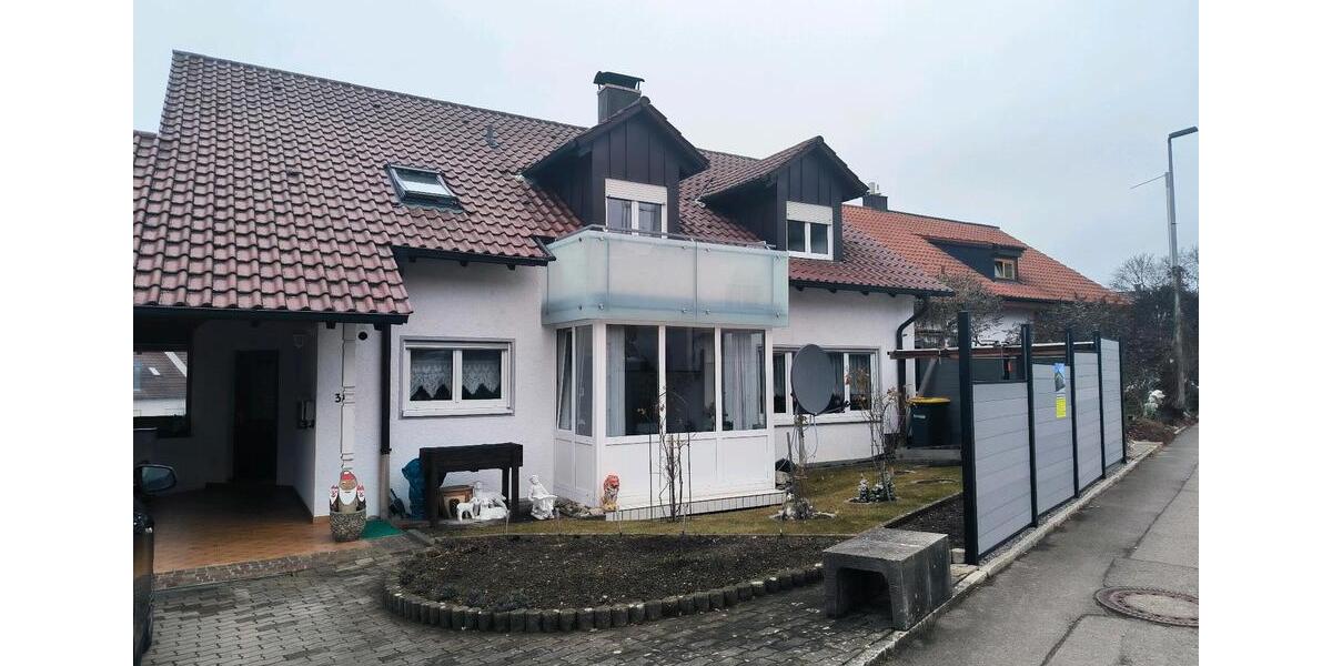 Dachgeschoßwohnung Wolpertswende - 3 Zimmer, 90 m&sup2;, 1.200&euro; | Angebot:25045580