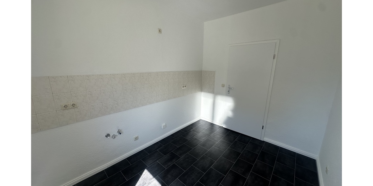 Neu sanierte 3 Zimmer Wohnung mit Balkon und Wanne in Untermhaus! - Etagenwohnung Gera Untermhaus | Angebot:27261863