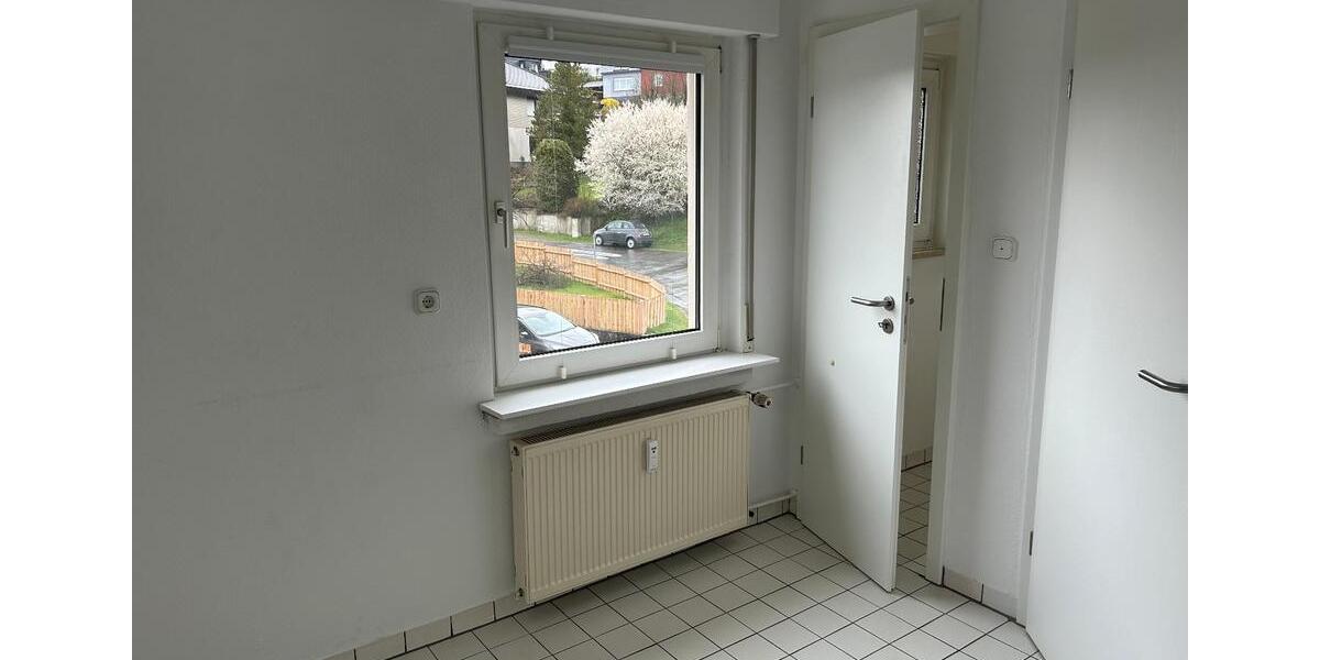 Dachgeschoßwohnung Siegen - 3 Zimmer, 64 m&sup2;, 680&euro; | Angebot:24886251