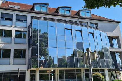 Nürnberg-Rosenau: Tolle 4-Zimmer-Wohnung mit Blick zur Burg Einbauküche Balkon Stellplatz