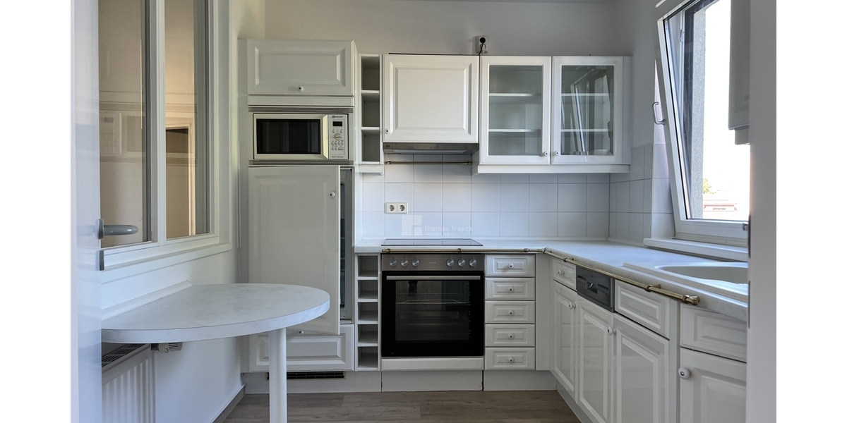 Schelfstadt am Pfaffenteich: 3-Zimmer-Wohnung mit Balkon, Fahrstuhl und Tiefgaragenstellplatz - Etagenwohnung Schwerin Schelfstadt | Angebot:26478776