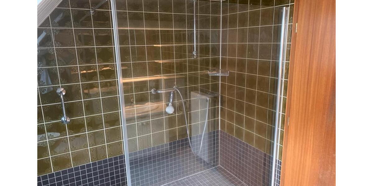 Wohnen auf Zeit Rosengarten - 3 Zimmer, 130 m&sup2;, 120&euro; | Angebot:20087239