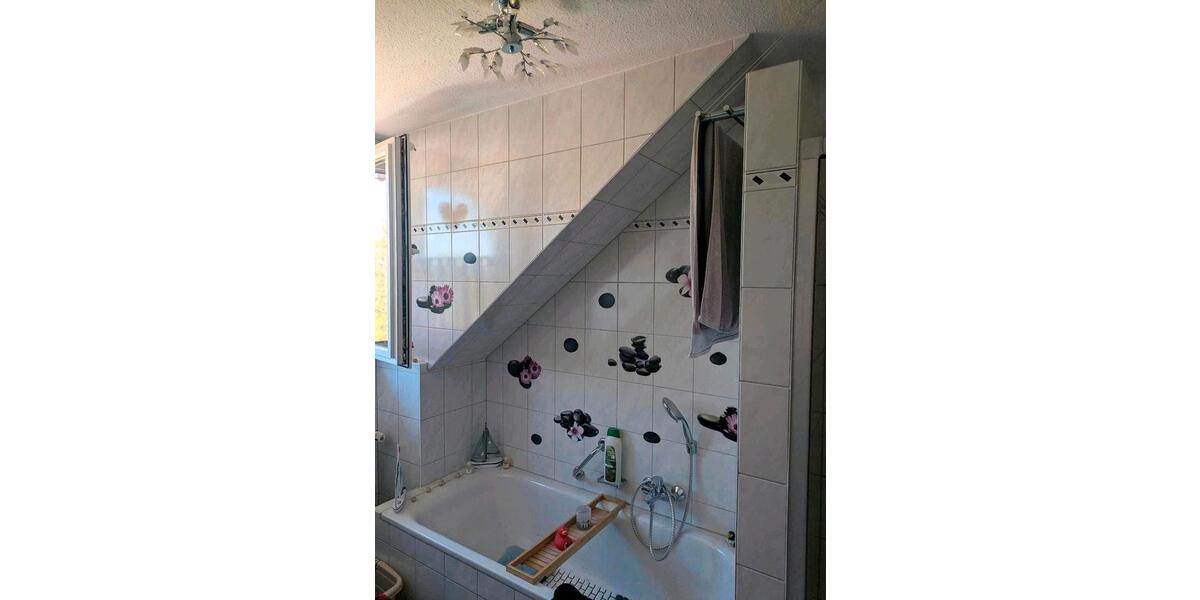 Dachgeschoßwohnung Bräunlingen - 3 Zimmer, 75 m&sup2;, 715&euro; | Angebot:26611932