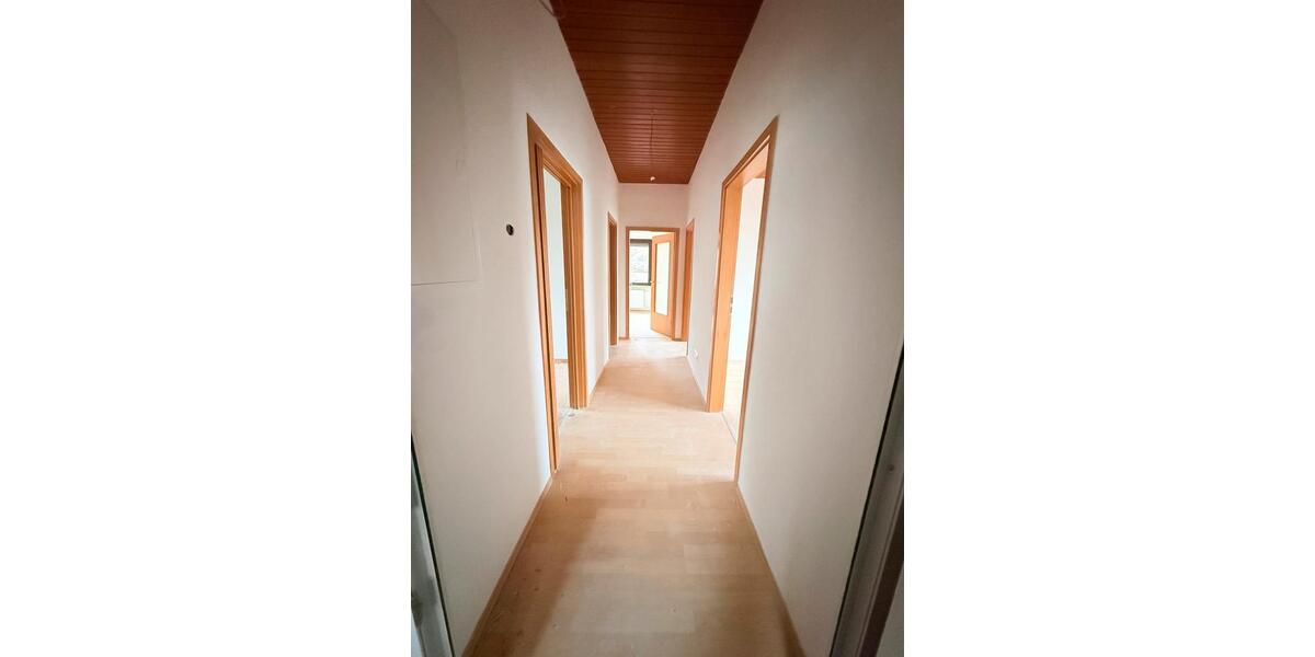 Erdgeschoßwohnung Garbsen Berenbostel - 4 Zimmer, 112 m&sup2;, 1.500&euro; | Angebot:25988525