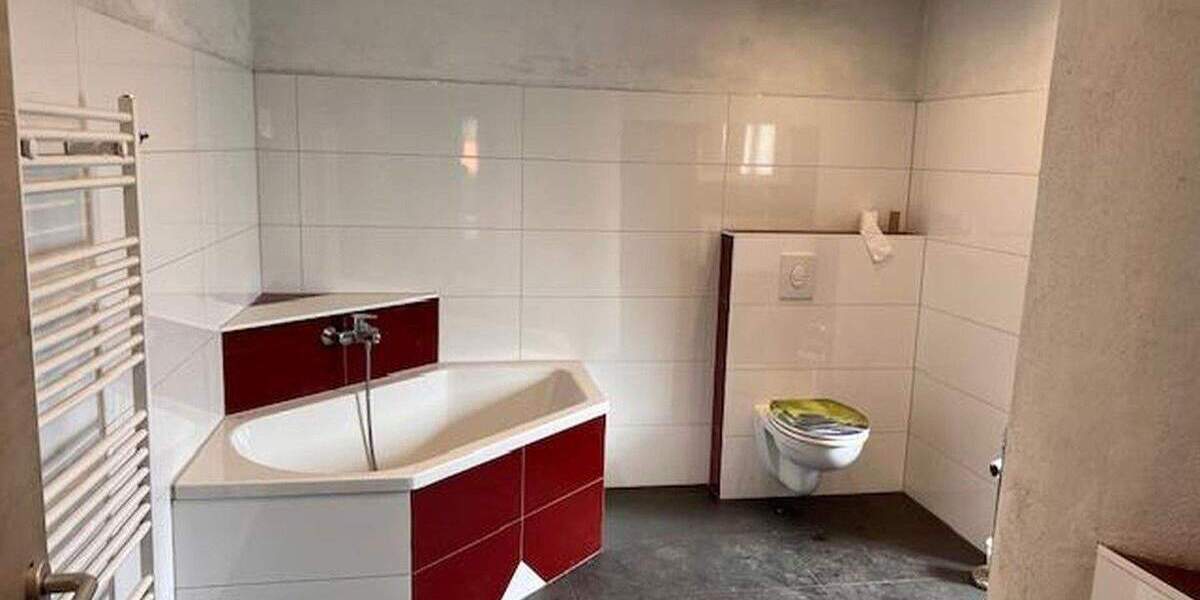 Doppelhaushälfte, 87 qm Wfl., 573 qm Grund, Kamin, neues Bad 3 zimmer