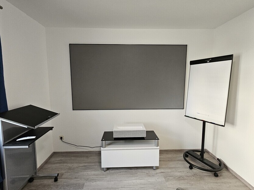 Büro oder Praxis für Heilpraktiker und Co. *Stellplatz *Terrasse