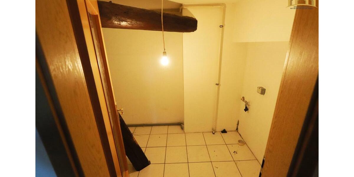 Dachgeschoßwohnung Hettstedt - 4 Zimmer, 87 m&sup2;, 420&euro; | Angebot:25990009