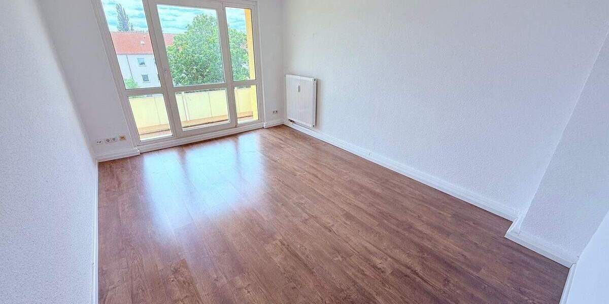 **Besichtigung: Mo.,15.12.25 um 19:00 Uhr** Ruhiges Wohnen im Komponistenviertel! *EBK* 3 zimmer