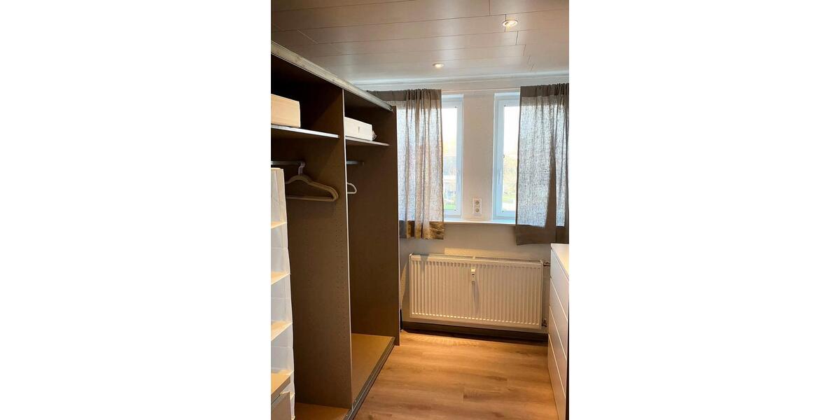 Etagenwohnung Rühen - 4 Zimmer, 75 m&sup2;, 1.050&euro; | Angebot:25519810