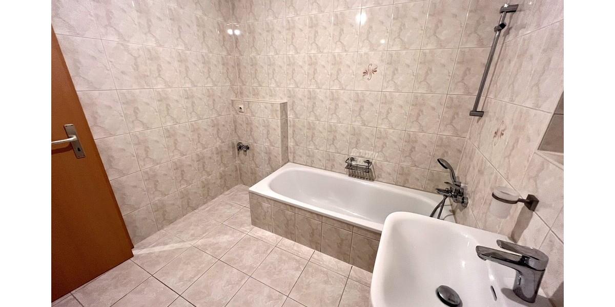 Idyllisch wohnen! 3-Raum Wohnung mit Einbauküche, Wanne und Süd-Balkon. - Etagenwohnung Gera Alt-Bieblach | Angebot:27022991