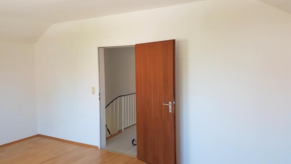Einfamilienhaus Pinneberg - 5 Zimmer, 131 m&sup2;, 2.000&euro; | Angebot:26043862