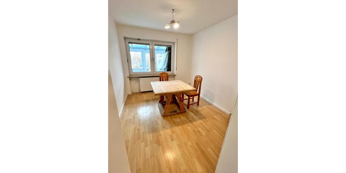 Reihenhaus Kaufbeuren - 7.5 Zimmer, 190 m&sup2;, 2.250&euro; | Angebot:26633125
