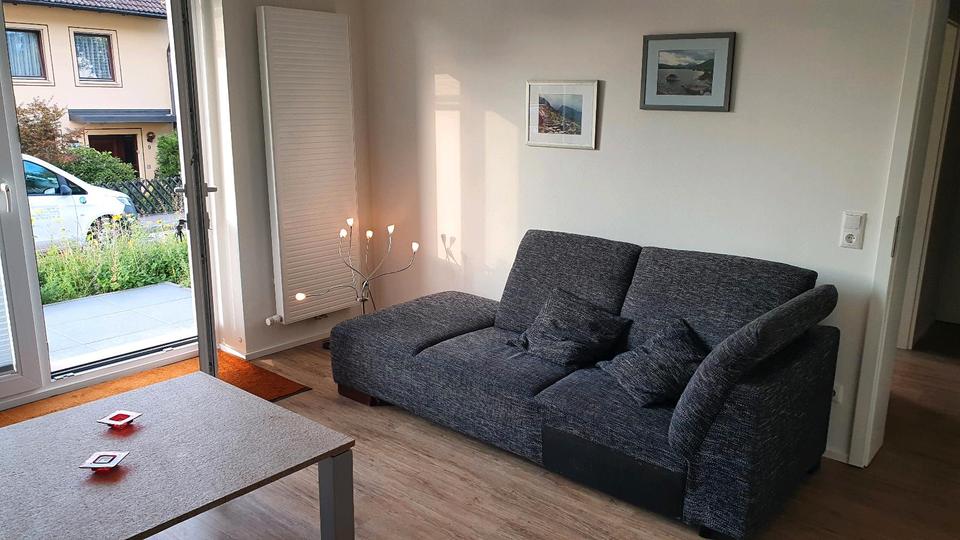 schöne, möblierte, 2021 kernsanierte 2-Zimmerwohnung mit Terrasse 2 zimmer