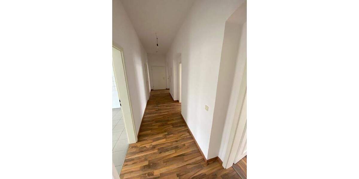 Etagenwohnung Magdeburg Alte Neustadt - 4 Zimmer, 105 m&sup2;, 850&euro; | Angebot:25704008