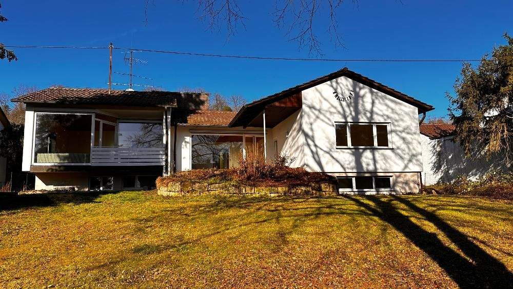 Schönaich huge freestanding single family house in beautiful location! Available mid February 2026 7 zimmer