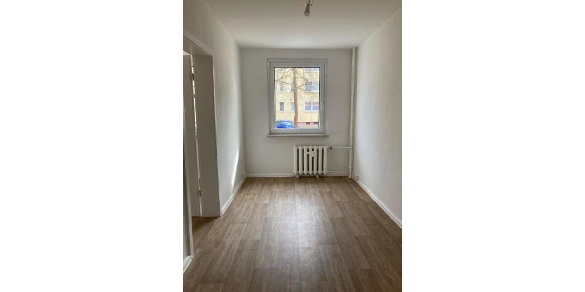 Etagenwohnung Bernburg (Saale) - 4 Zimmer, 73 m&sup2;, 426&euro; | Angebot:26678140