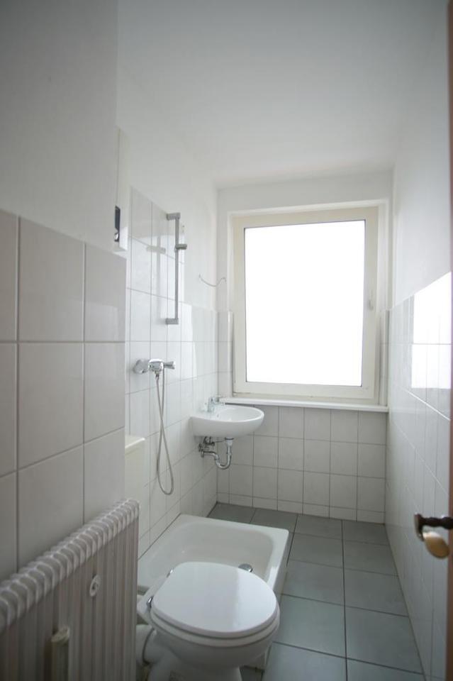 ~ Gepflegte Wohnung mit Dusche ~ zimmer