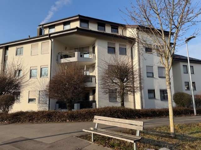 Etagenwohnung Metzingen Neugreuth - 3.5 Zimmer, 97 m&sup2;, 1.350&euro; | Angebot:26180233