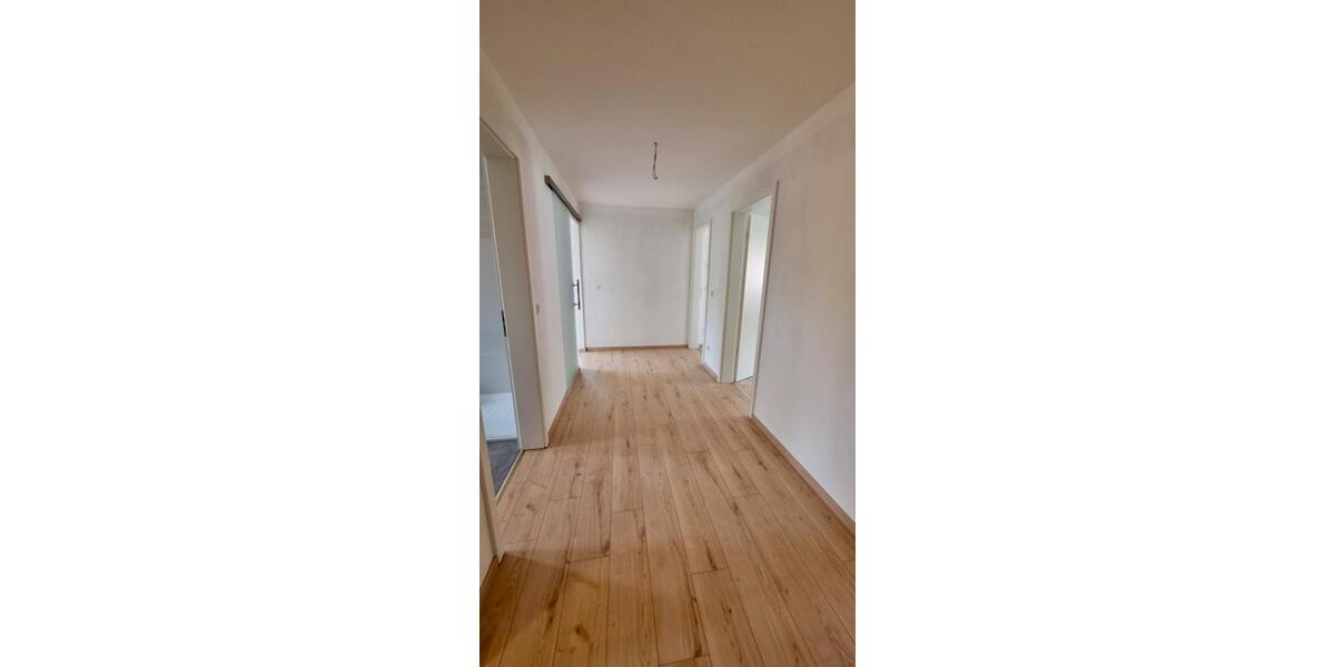 Etagenwohnung Windeck - 3 Zimmer, 86 m&sup2;, 850&euro; | Angebot:24818721