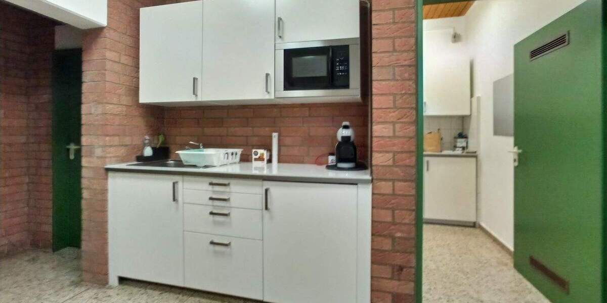 Gewerbeobjekt Baunatal Altenritte - 3 Zimmer, 164 m&sup2;, 1.230&euro; | Angebot:25674998