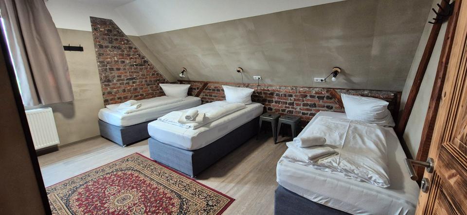 Wohnen auf Zeit Bielefeld Heepen - 11 Zimmer, 15 m&sup2;, 20&euro; | Angebot:26019216