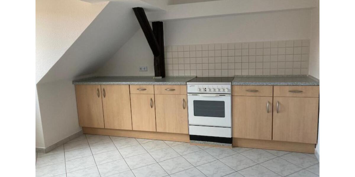 Dachgeschoßwohnung Weißenfels - 3 Zimmer, 67 m&sup2;, 380&euro; | Angebot:24611754