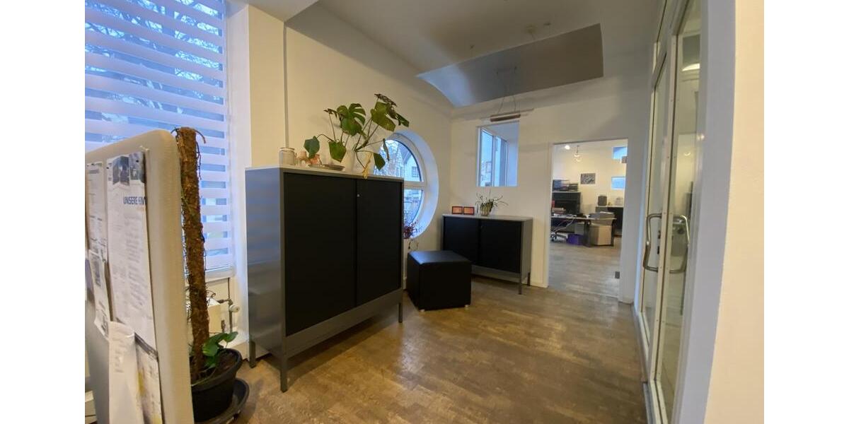 Repräsentative Galerie -oder Bürofläche mit ca. 80m², im historischen Stadtkern von Andernach zimmer