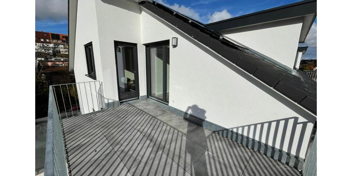 Moderne 3,5 Zi-Wohnung mit großem Balkon in BC zu vermieten 3.5 zimmer