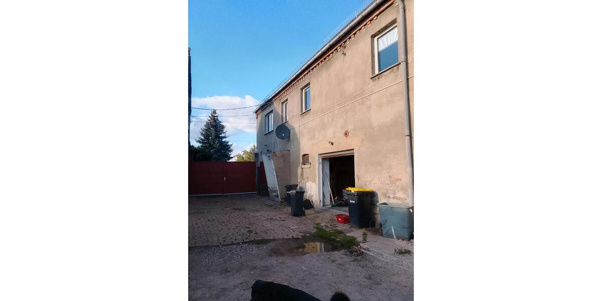 Etagenwohnung Teuchern - 4 Zimmer, 87 m&sup2;, 800&euro; | Angebot:27627408