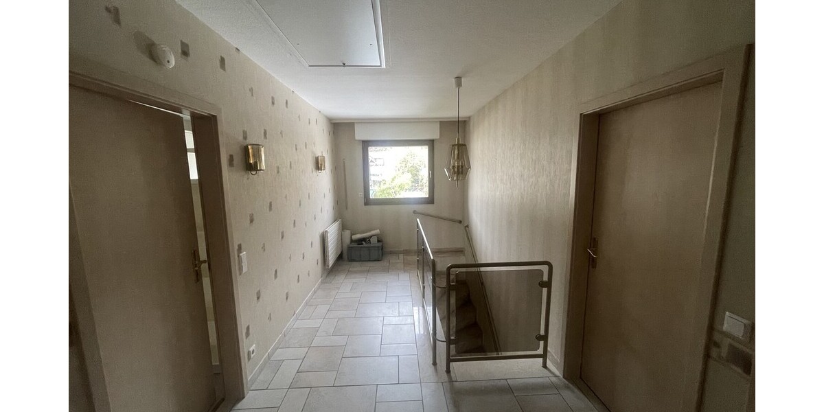 Freistehendes Einfamilienhaus in ruhiger Wohnlage mit Garten und Doppelgarage - Einfamilienhaus Königswinter Thomasberg | Angebot:26646272