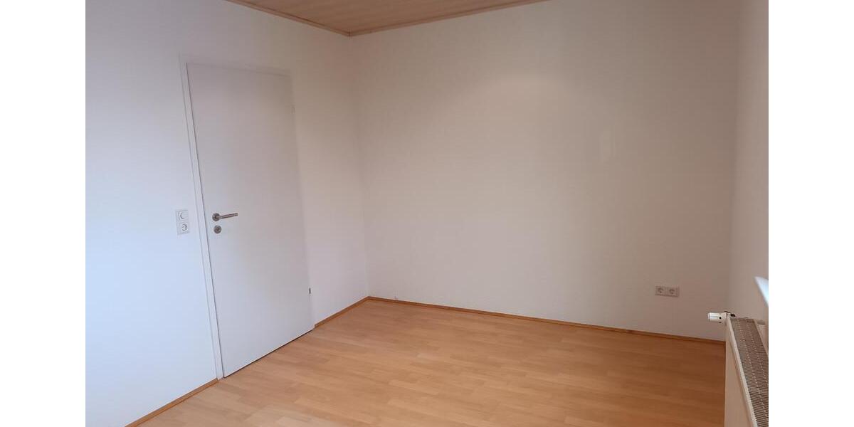 Erdgeschoßwohnung Karben - 3 Zimmer, 80 m&sup2;, 960&euro; | Angebot:26491640