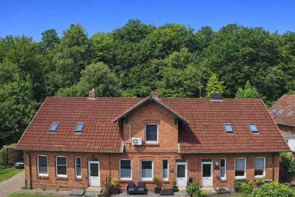 Haus Geesthacht - 2.5 Zimmer, 90 m&sup2;, 1.200&euro; | Angebot:26136969