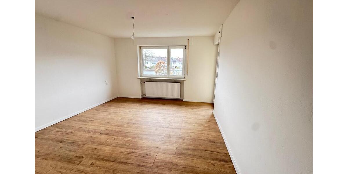 Erdgeschoßwohnung Villingen-Schwenningen Schwenningen - 3.5 Zimmer, 80 m&sup2;, 800&euro; | Angebot:24674114