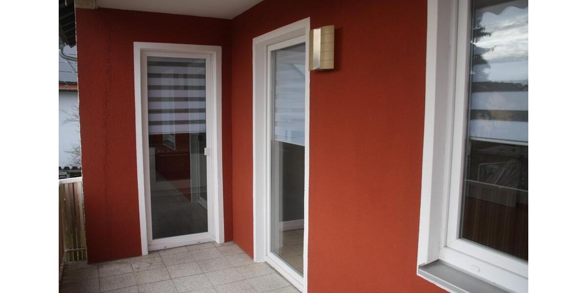 Etagenwohnung Neutraubling - 3.5 Zimmer, 85 m&sup2;, 1.150&euro; | Angebot:25148487