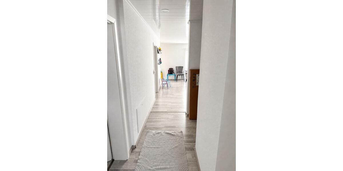 Etagenwohnung Neuenburg am Rhein - 3 Zimmer, 89 m&sup2;, 1.600&euro; | Angebot:26393637