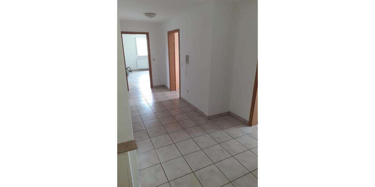 Dachgeschoßwohnung Feuchtwangen - 4 Zimmer, 103 m&sup2;, 825&euro; | Angebot:26577660
