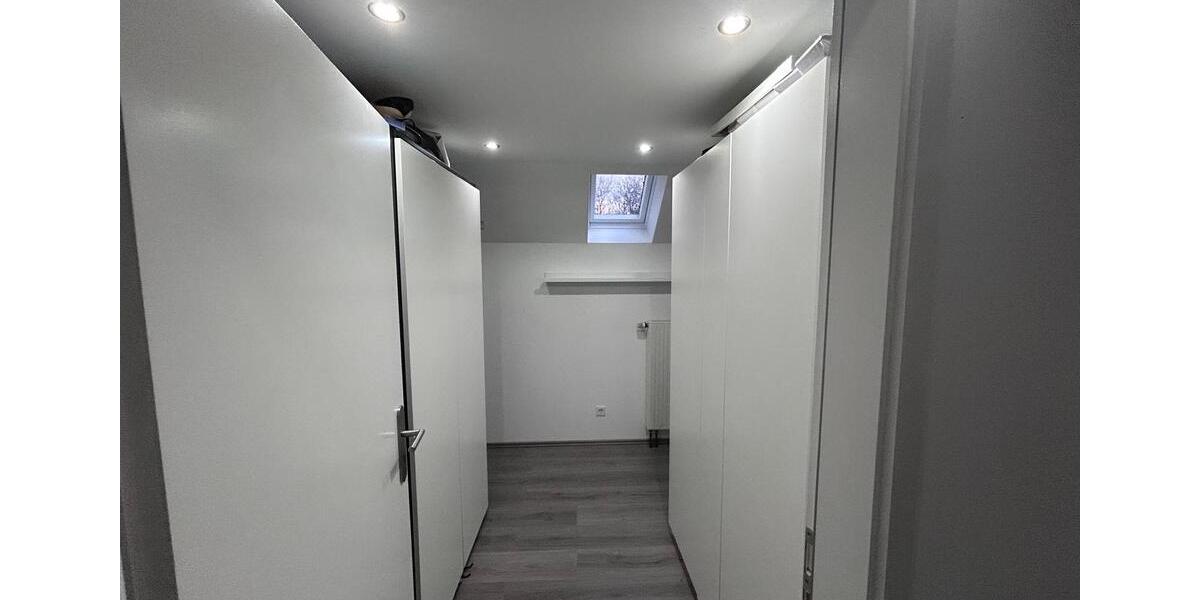 Dachgeschoßwohnung Hilchenbach - 2.5 Zimmer, 75 m&sup2;, 900&euro; | Angebot:26546154