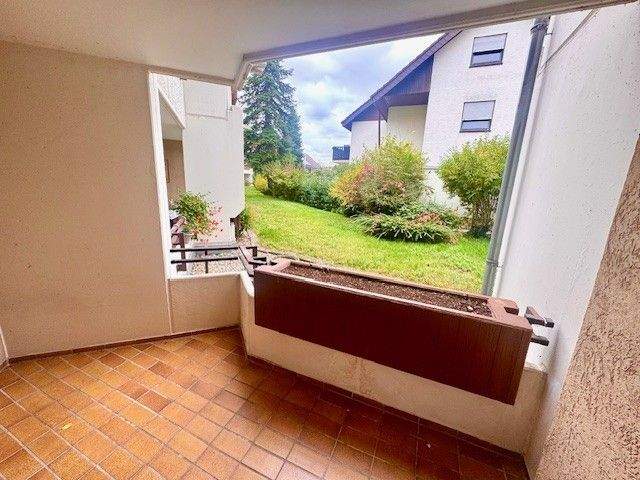 Neu renovierte 3 ZKB-Wohnung mit Loggia zum Wohlfühlen. 3 zimmer