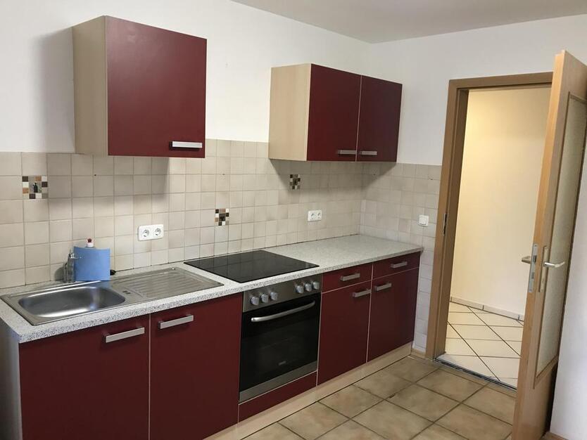 Sofort Einziehen! Modernes Wohnen im Grünen: 4-Zimmerwohnung mit Balkon in Oberneuching