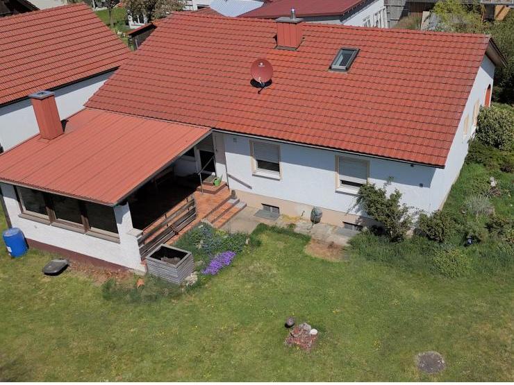 Einfamilienhaus Hemau - 8 Zimmer, 175 m&sup2;, 1.350&euro; | Angebot:26481717