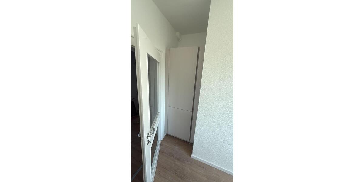 renovierte kernsanierte 4 Zimmer - Wohnung in Zentraumsnähe 4 zimmer
