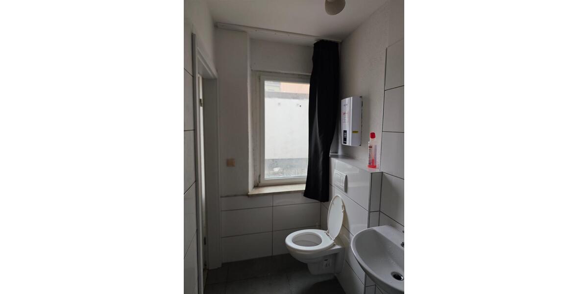 Erdgeschoßwohnung Hof Altstadt - 2 Zimmer, 50 m&sup2;, 330&euro; | Angebot:24744647