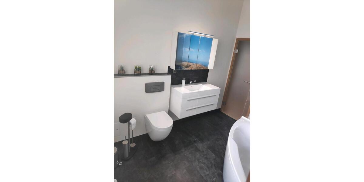 Etagenwohnung Meerane - 2 Zimmer, 72 m&sup2;, 620&euro; | Angebot:26481904