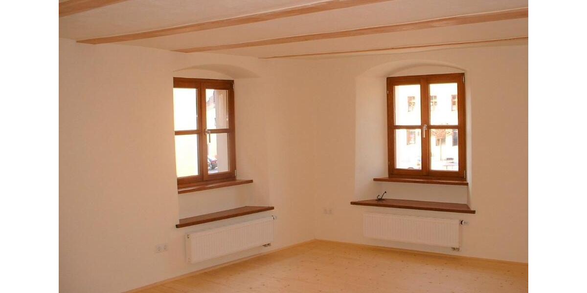 Sanierte Altbauwhg. 3,5 Zi. 113qm, besonderer Flair, Balkon, 1.OG 3.5 zimmer