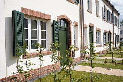 Haus Beelitz - 4 Zimmer, 107 m&sup2;, 2.075&euro; | Angebot:25365970