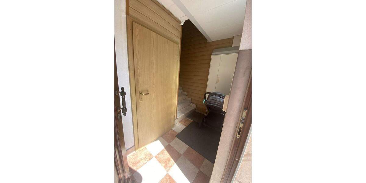 Etagenwohnung Altenburg - 4 Zimmer, 100 m&sup2;, 550&euro; | Angebot:25143840