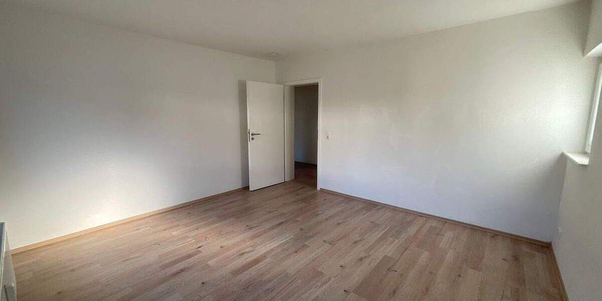 Etagenwohnung Radevormwald Innenstadt - 3 Zimmer, 71 m&sup2;, 639&euro; | Angebot:25176942